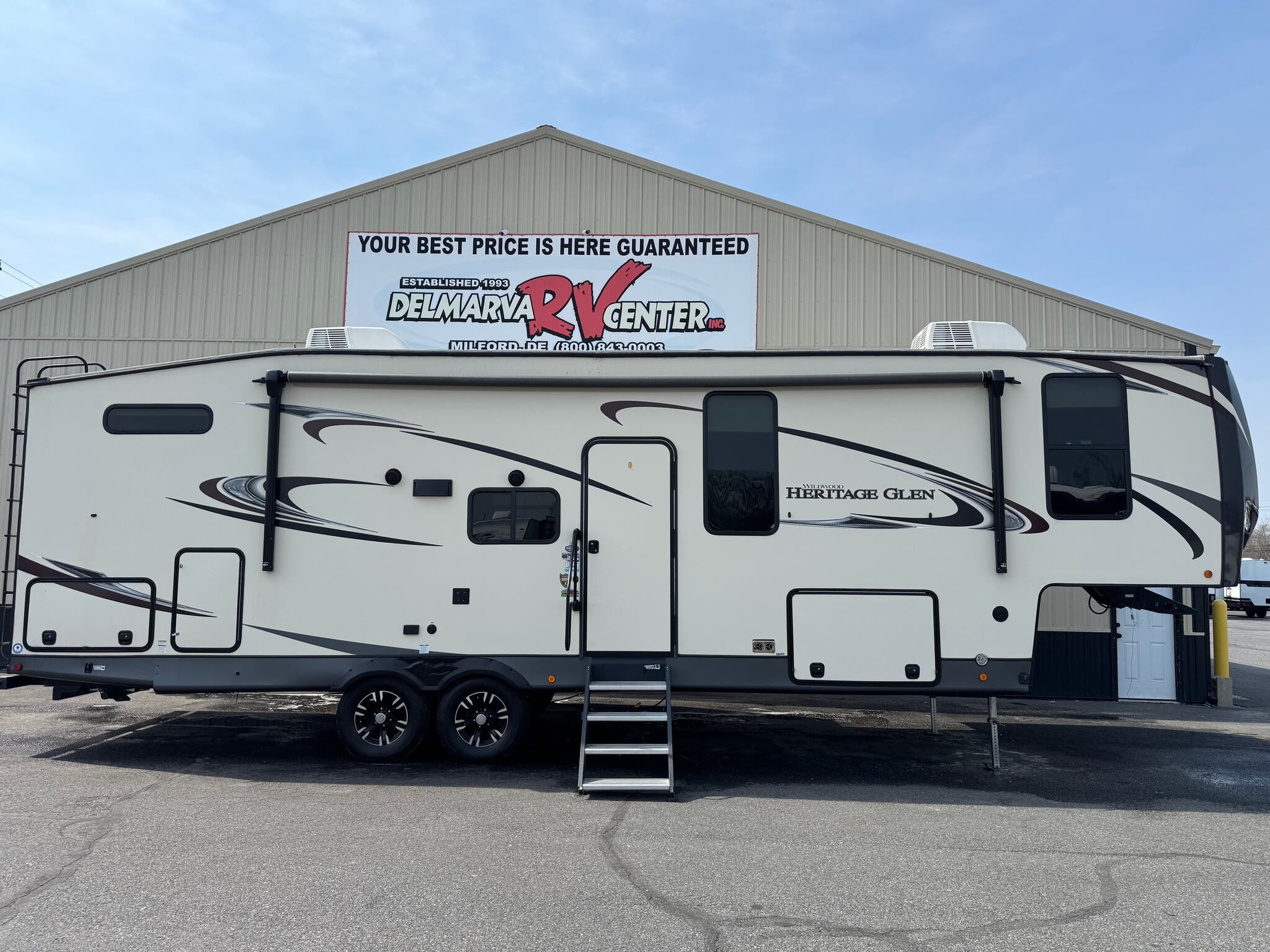 Used 2021 Forest River Wildwood Heritage Glen 295BH available in Milford, Delaware
