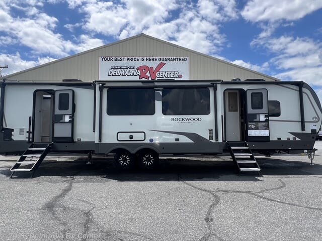 New 2027 Forest River Rockwood Signature 8421DB available in Milford, Delaware