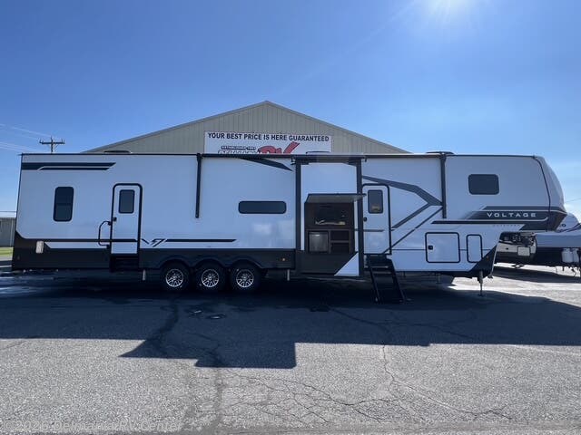 New 2026 Dutchmen Voltage V-Series 4250 available in Milford, Delaware