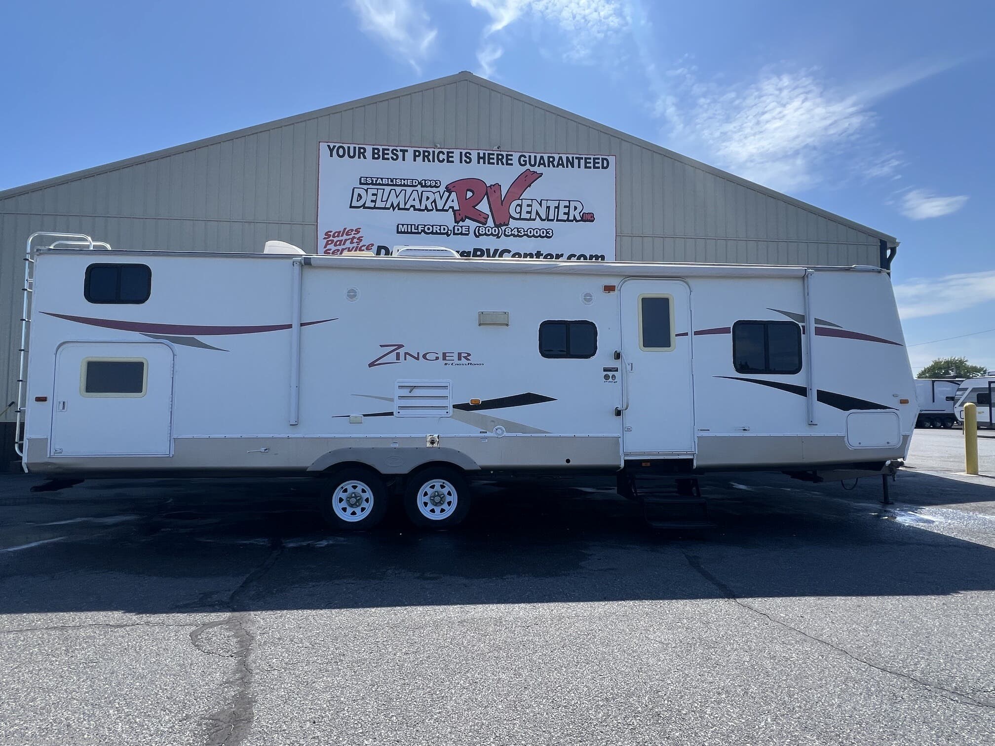 Used 2010 CrossRoads Zinger 320QB available in Milford, Delaware
