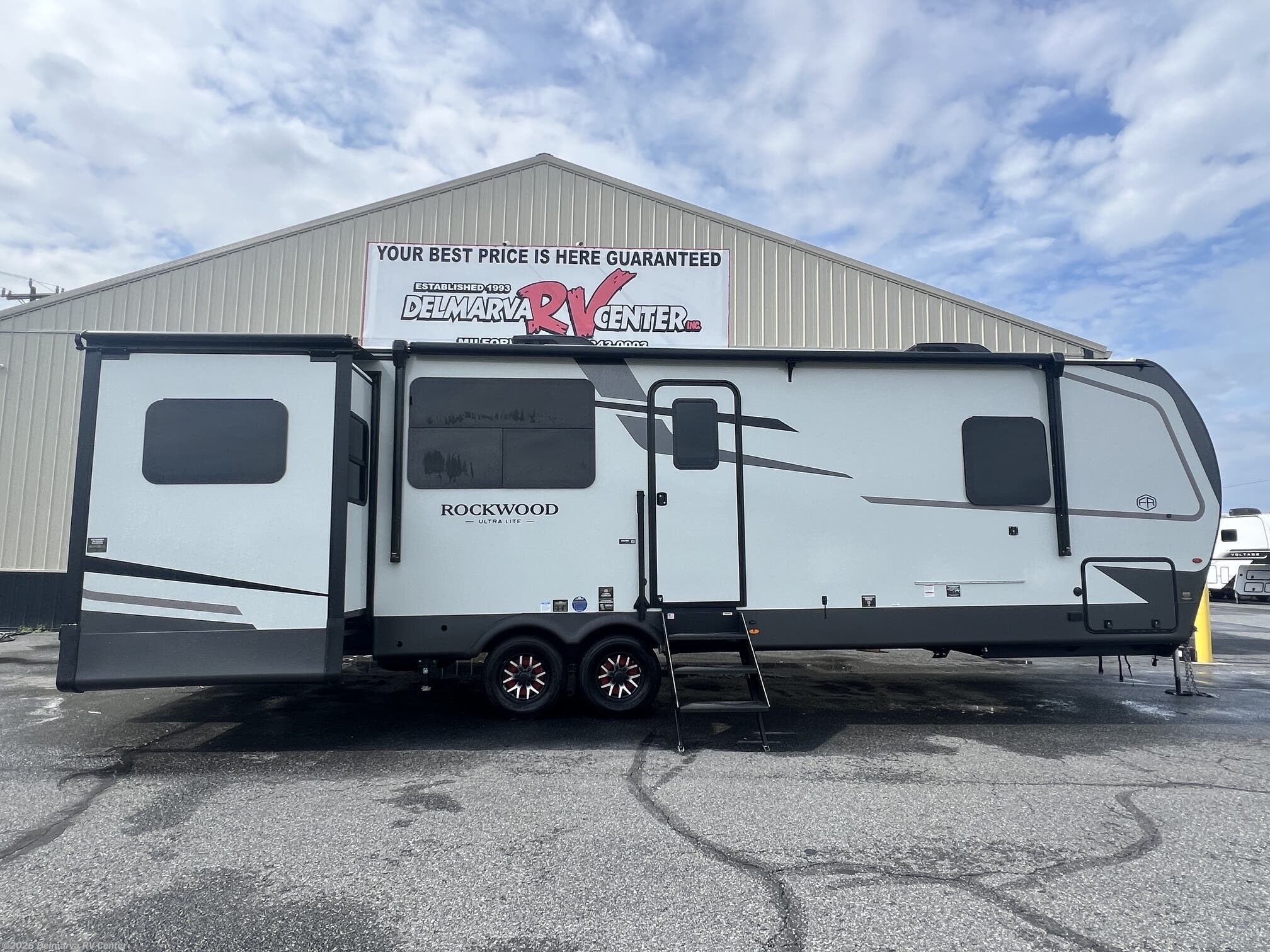 New 2027  Forest River Rockwood Ultra Lite 2921RL by Forest River from Delmarva RV Center in Milford, DE