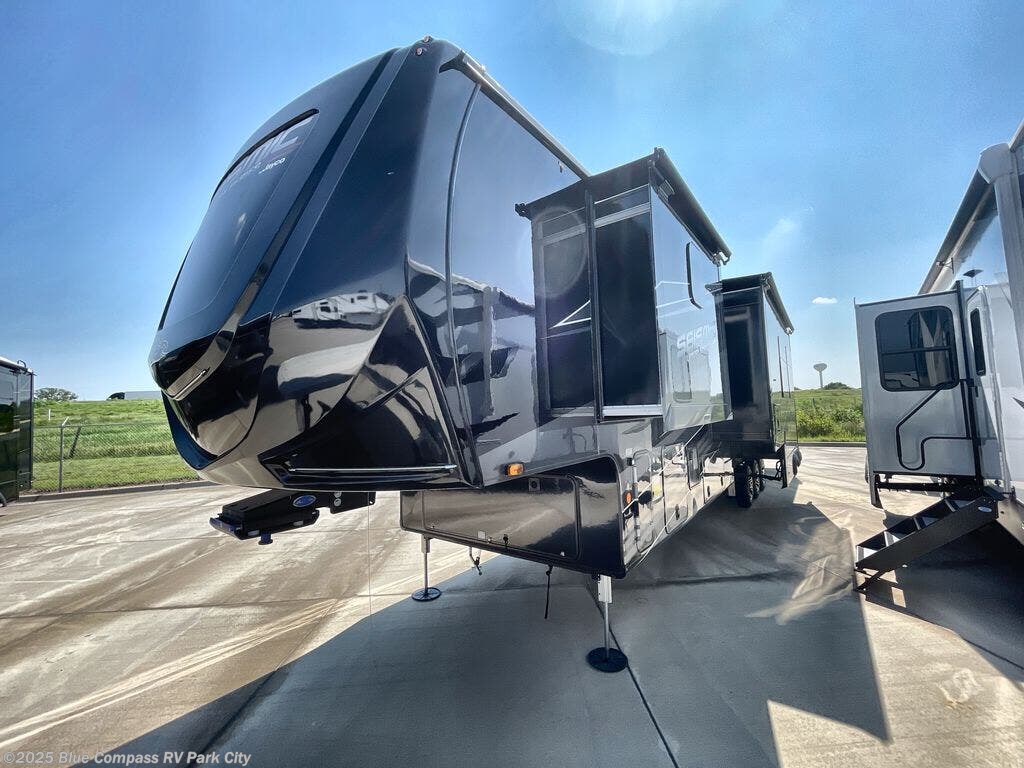 New 2025 Jayco Seismic Luxury Series 4113 available in Park City, Kansas