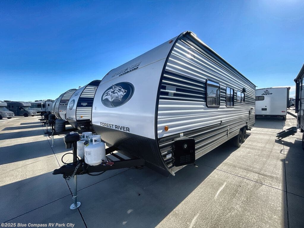 New 2025 Forest River Cherokee Grey Wolf 26DJSE available in Park City, Kansas