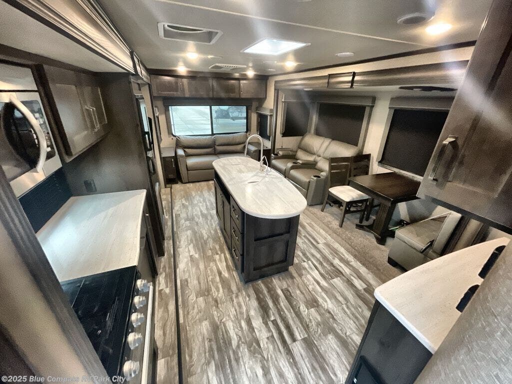 Used 2021 Grand Design Reflection 297RSTS available in Park City, Kansas