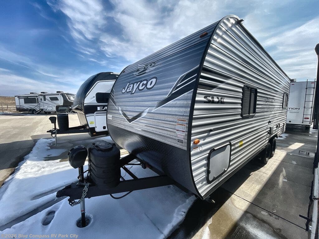 New 2026 Jayco Jay Flight SLX 210QBW available in Park City, Kansas