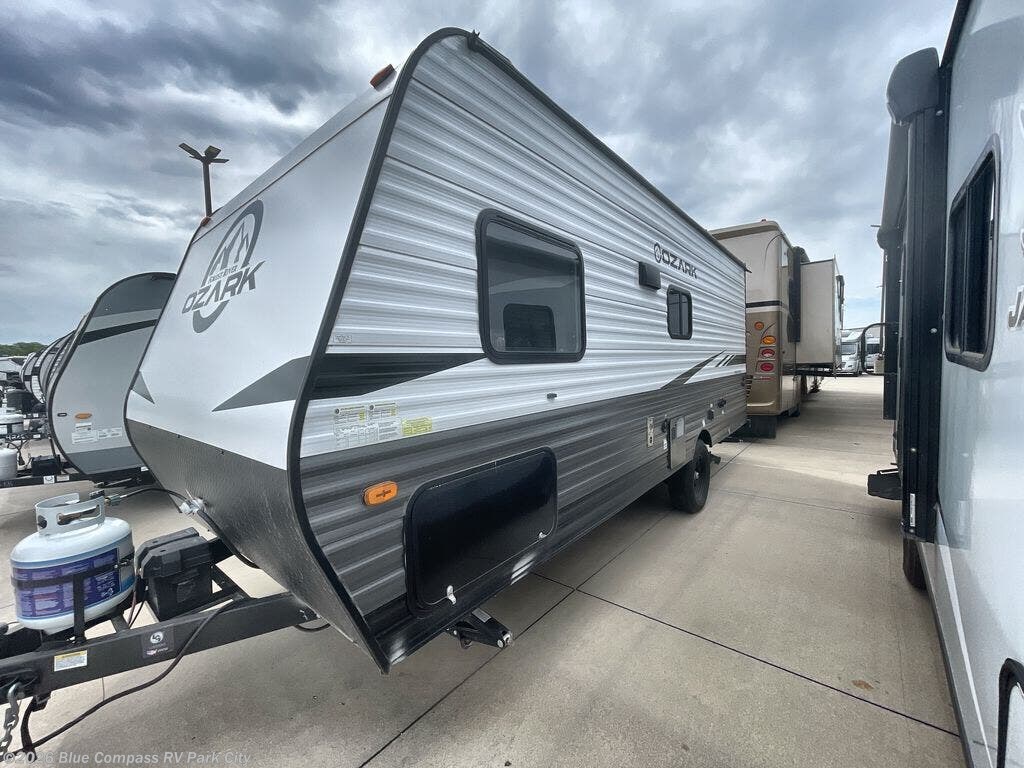 Used 2021 Forest River Ozark 1650BHK available in Park City, Kansas