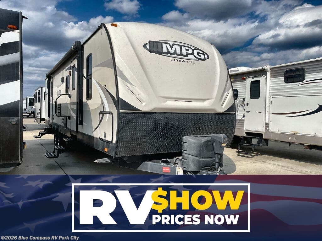 Used 2017 Cruiser RV MPG 3100BH available in Park City, Kansas