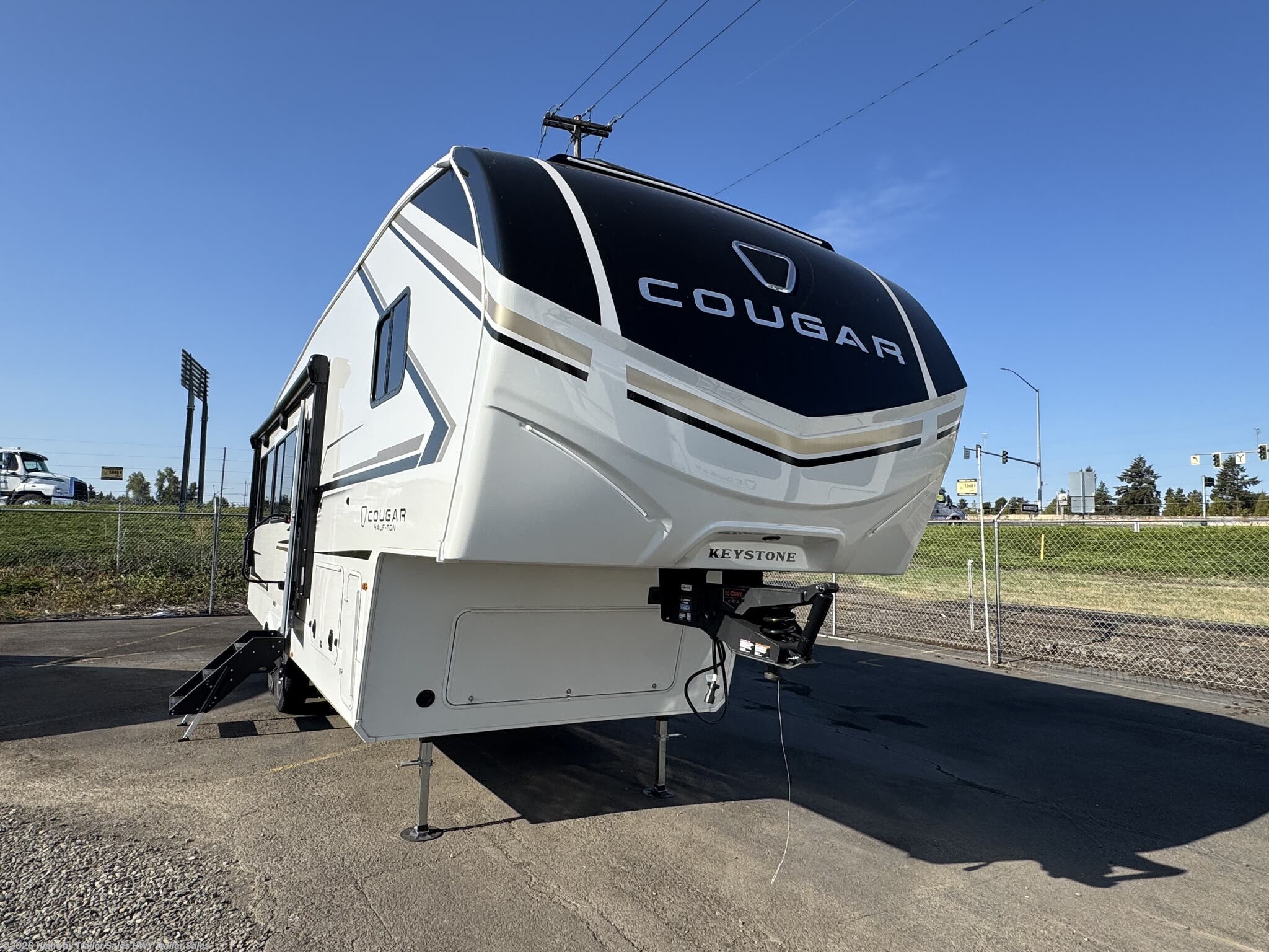 New 2027 Keystone Cougar Half-Ton 26RES available in Salem, Oregon