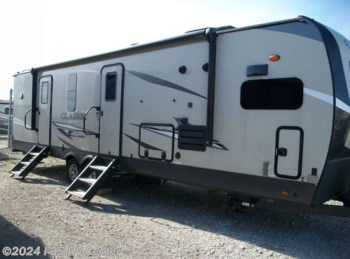 Used 2021 Forest River Flagstaff Classic Super Lite 832CLSB available in Denton, Texas