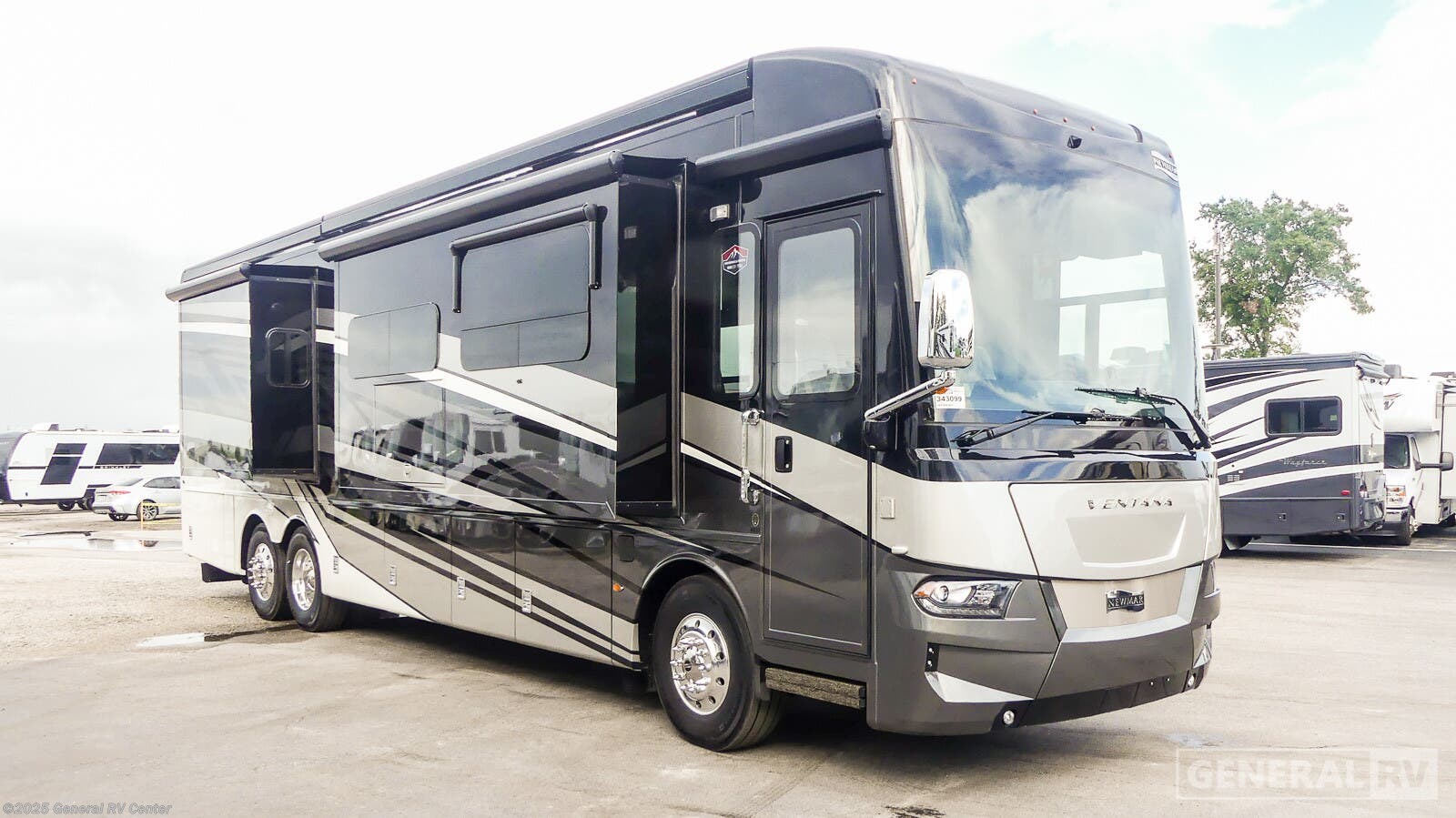 Used 2025 Newmar Ventana 4037-3S available in Winter Garden, Florida