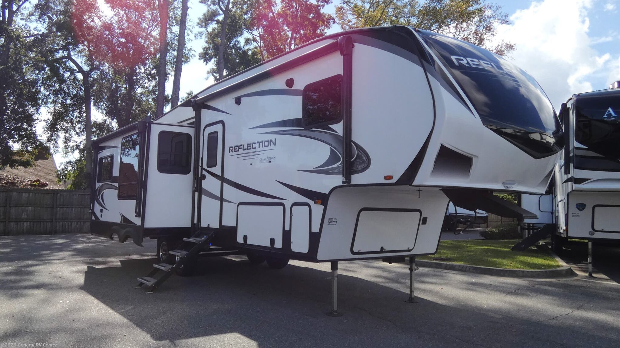 Used 2022 Grand Design Reflection 303RLS available in Winter Garden, Florida
