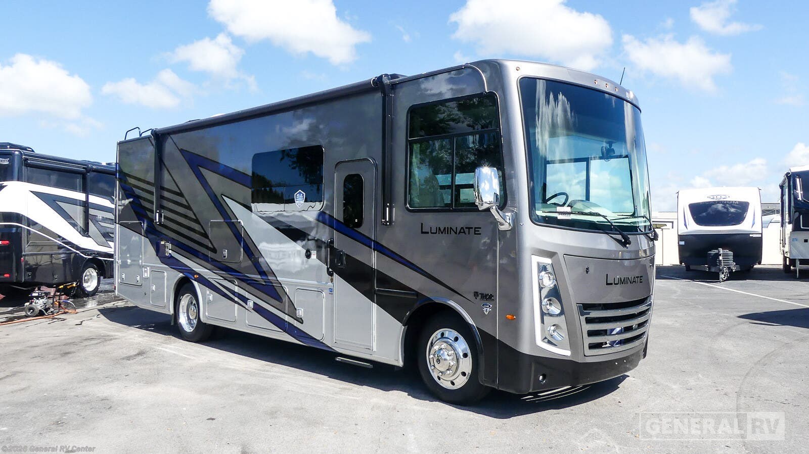 New 2026 Thor Motor Coach Luminate MM30 available in Winter Garden, Florida
