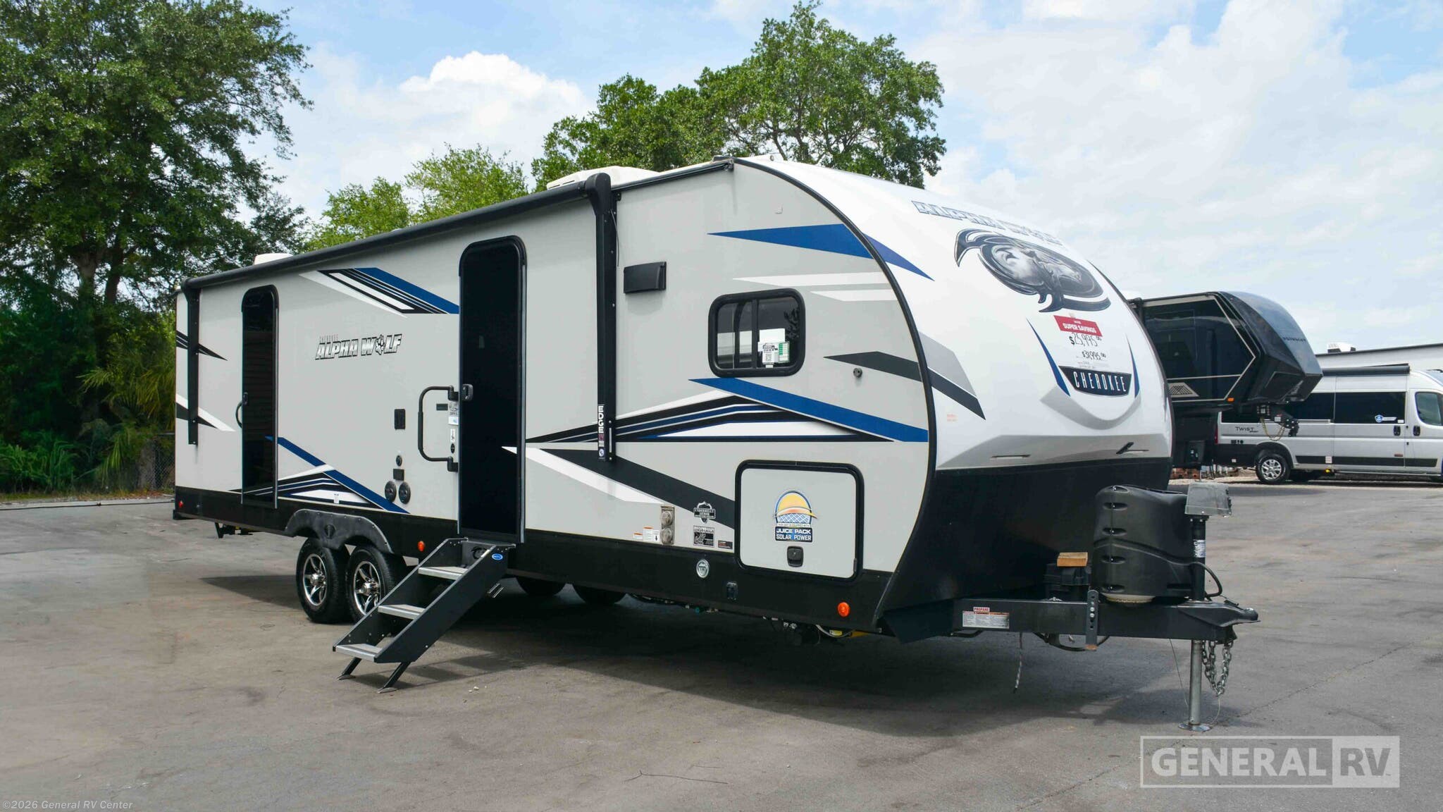 Used 2022 Forest River Cherokee Alpha Wolf 28FK-L available in Winter Garden, Florida
