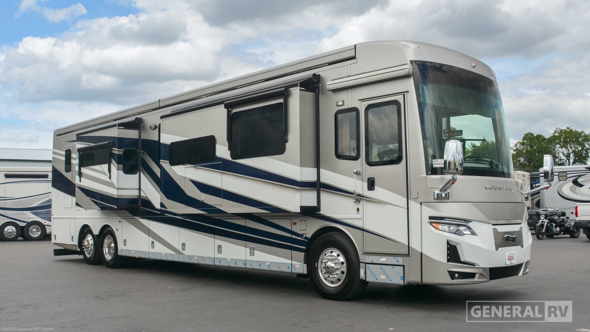 New 2026 Newmar Mountain Aire 4551 available in Winter Garden, Florida