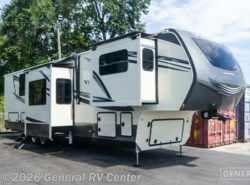 Used 2022 Vanleigh Vilano 377FL available in Winter Garden, Florida