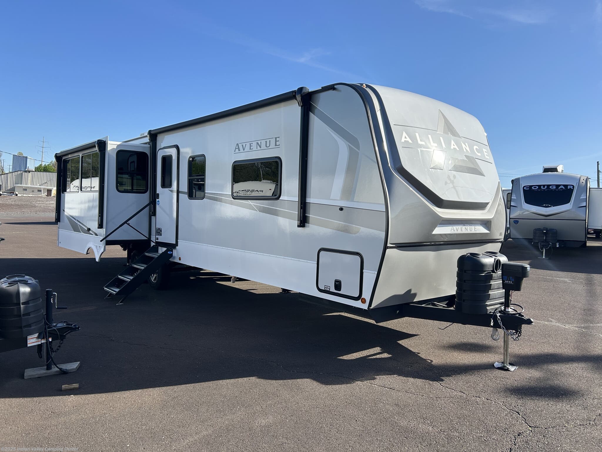 New 2025 Alliance RV Avenue 332RL available in Souderton, Pennsylvania