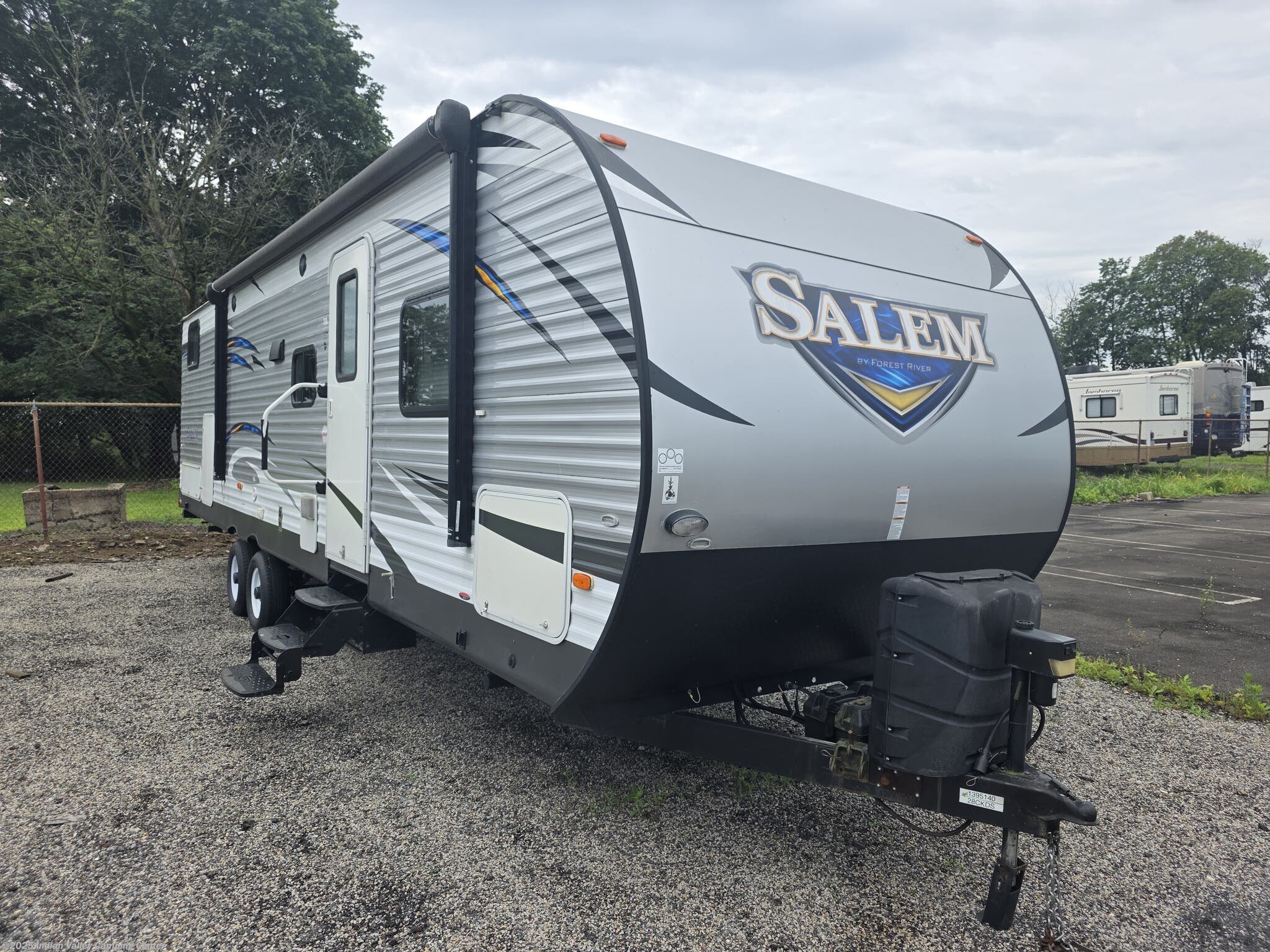Used 2018 Forest River Salem LE 28CKDS available in Souderton, Pennsylvania