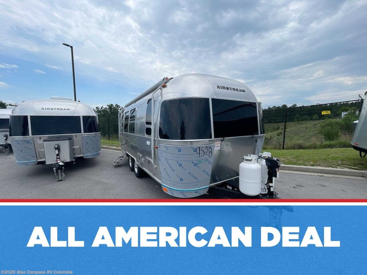 New 2026 Airstream Flying Cloud 23FB available in Lexington, South Carolina