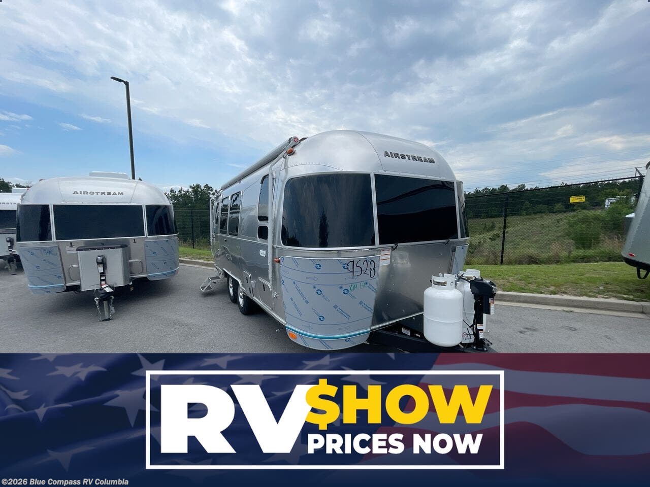 New 2026 Airstream Flying Cloud 23FB available in Lexington, South Carolina