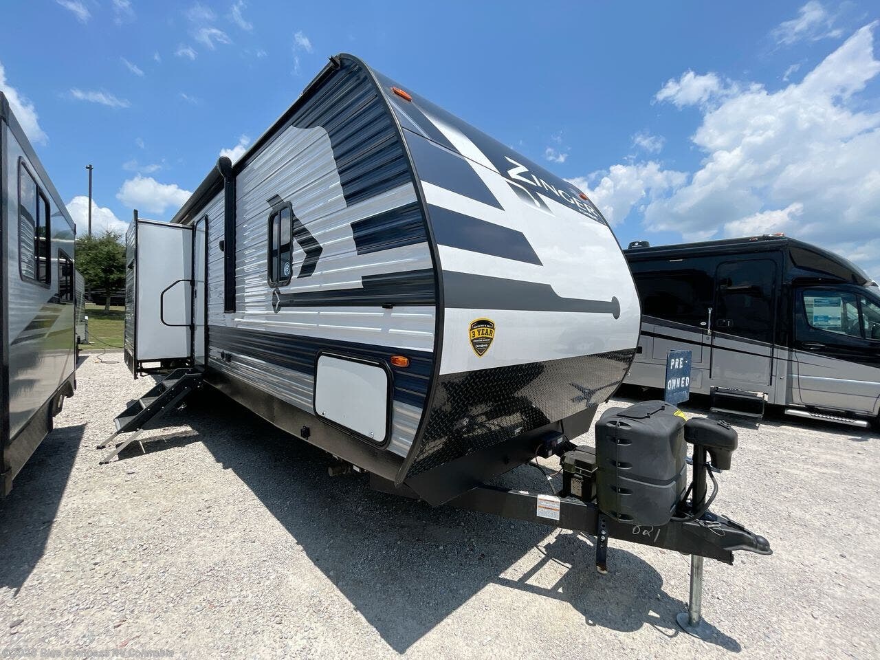 Used 2022 CrossRoads Zinger 331BH available in Lexington, South Carolina