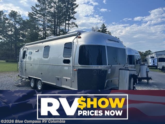New 2027 Airstream Flying Cloud 25FB Twin available in Lexington, South Carolina