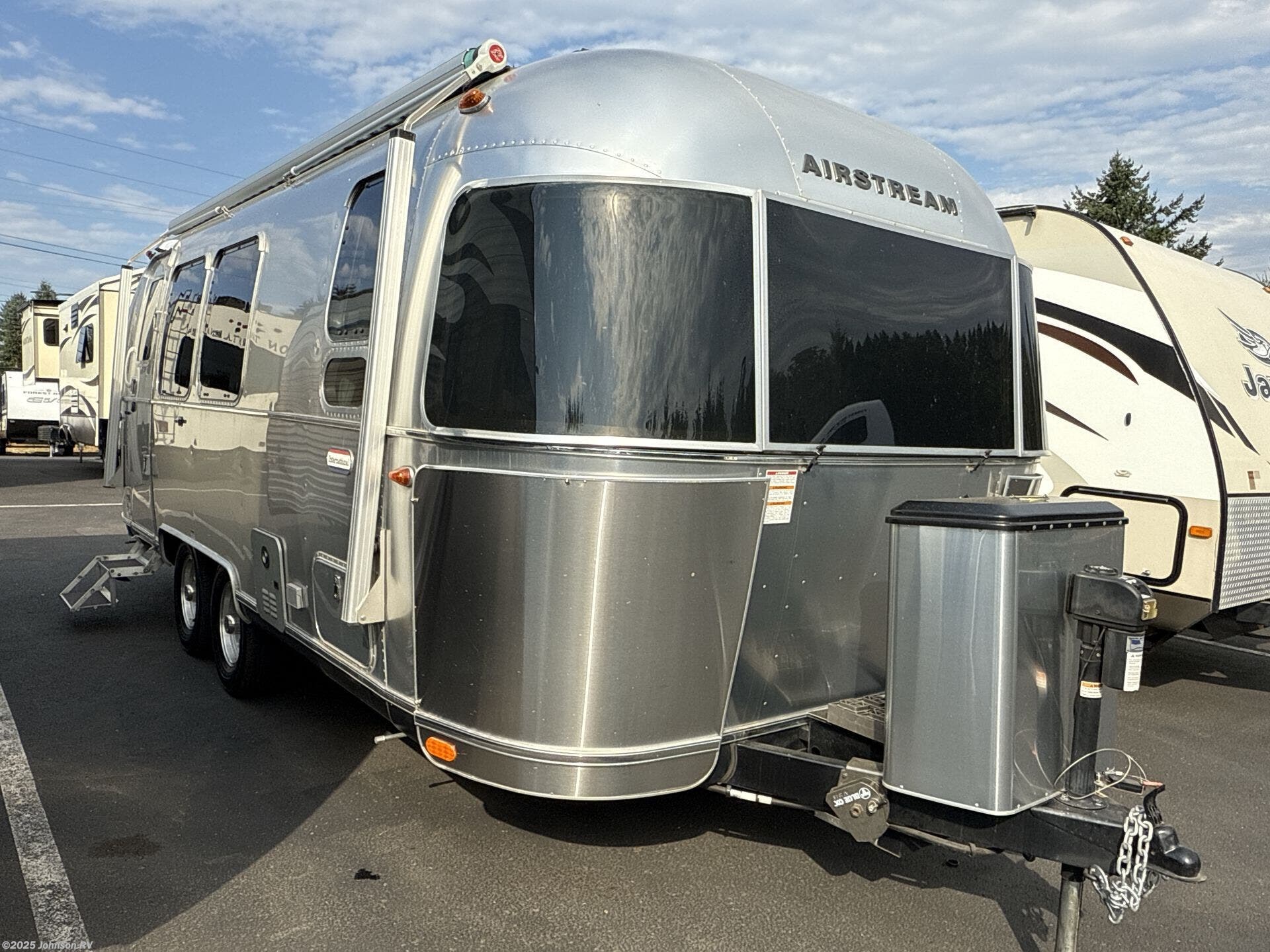 Used 2021 Airstream International 23FBQ available in Sandy, Oregon
