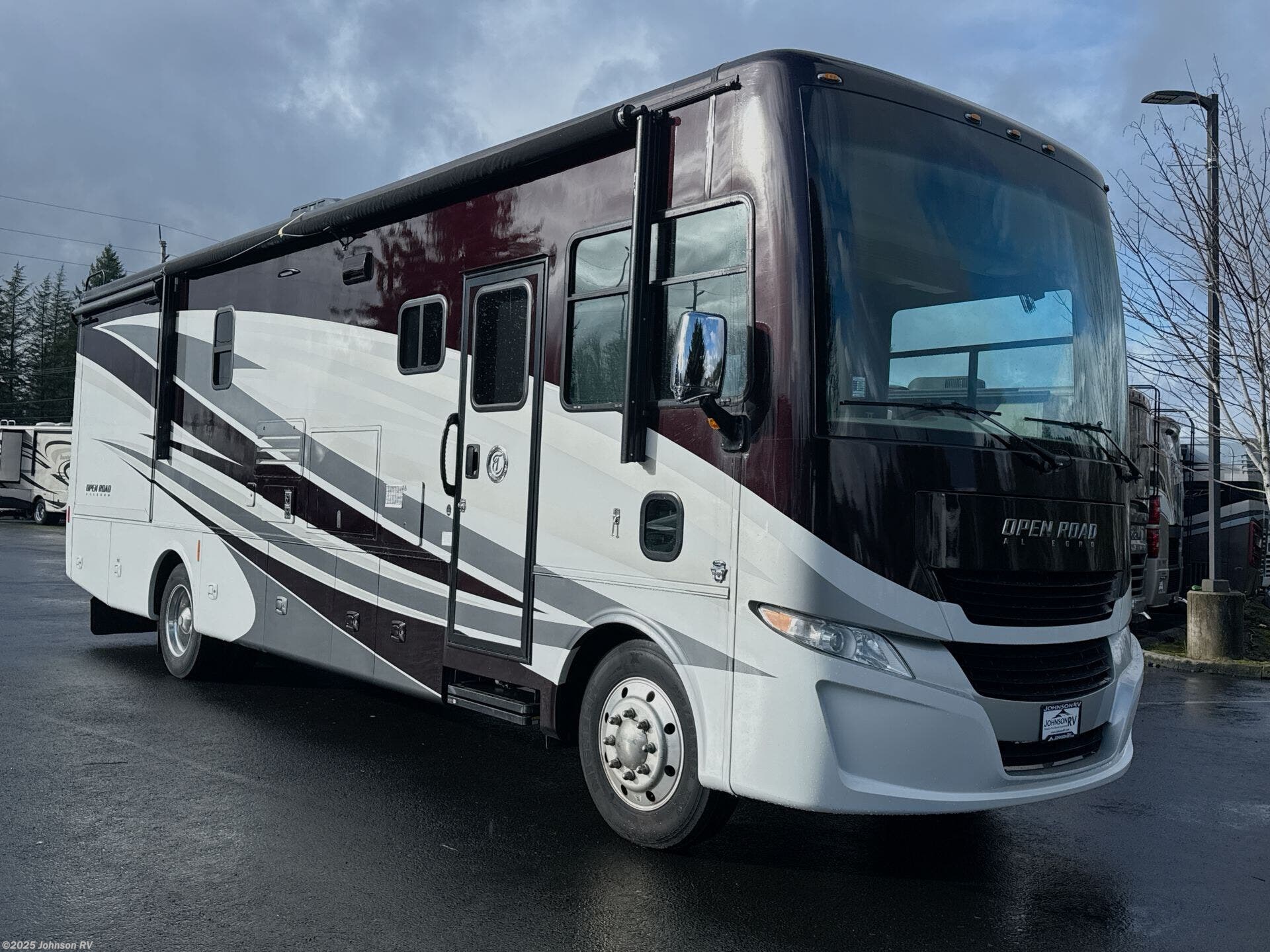 Used 2018 Tiffin Allegro 32 SA available in Sandy, Oregon