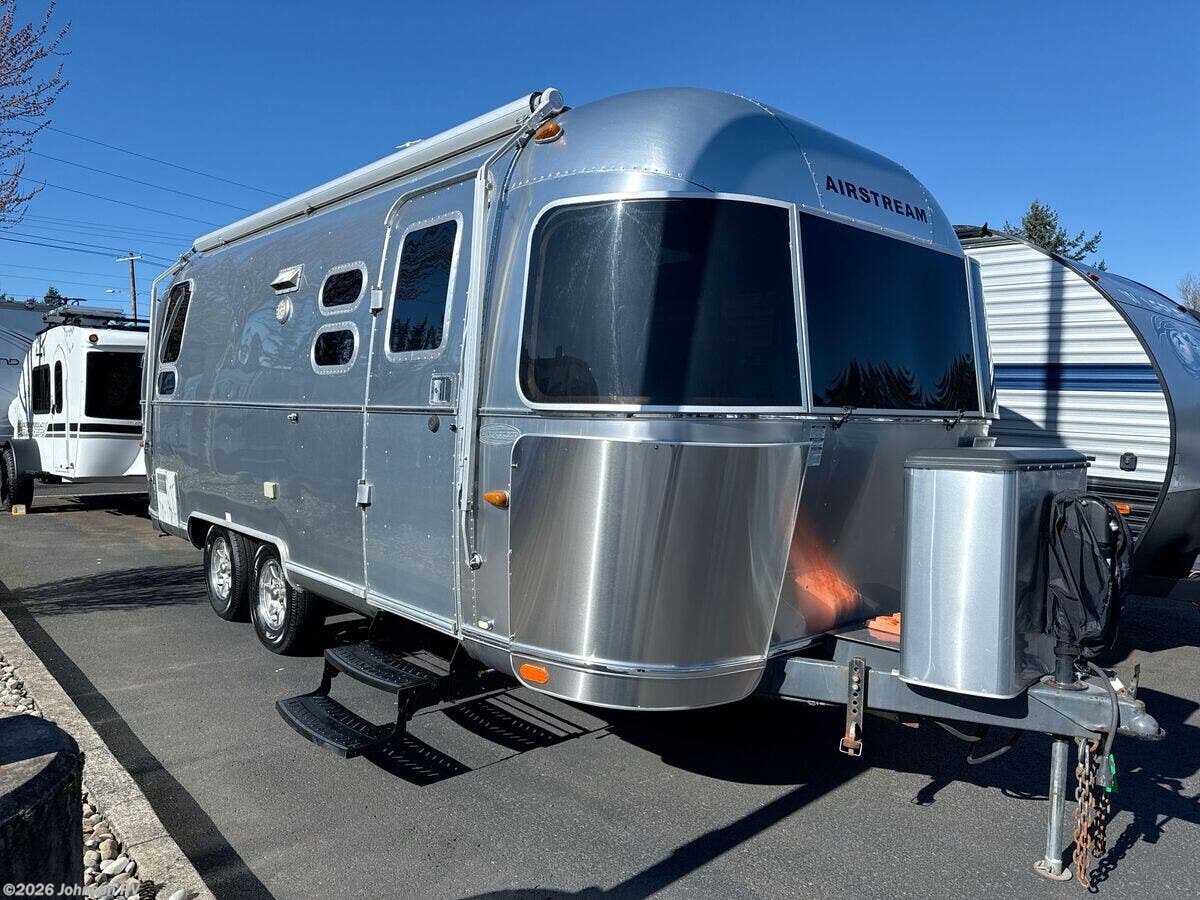 Used 2015 Airstream Flying Cloud 23D available in Sandy, Oregon