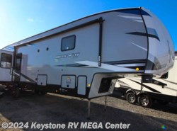 New 2022 Forest River Arctic Wolf 3660 SUITE available in Greencastle, Pennsylvania
