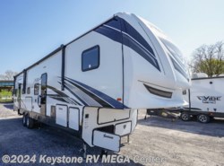 New 2022 Forest River Vengeance Rogue Armored 371 available in Greencastle, Pennsylvania