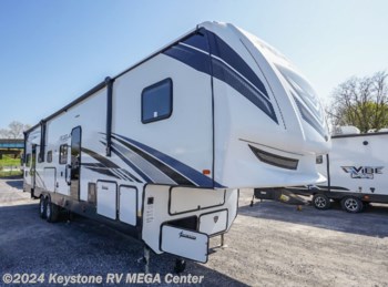 New 2022 Forest River Vengeance Rogue Armored 371 available in Greencastle, Pennsylvania