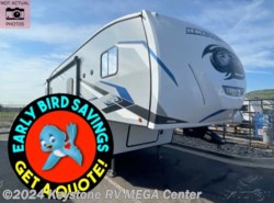 New 2023 Forest River Cherokee Arctic Wolf 321BH available in Greencastle, Pennsylvania