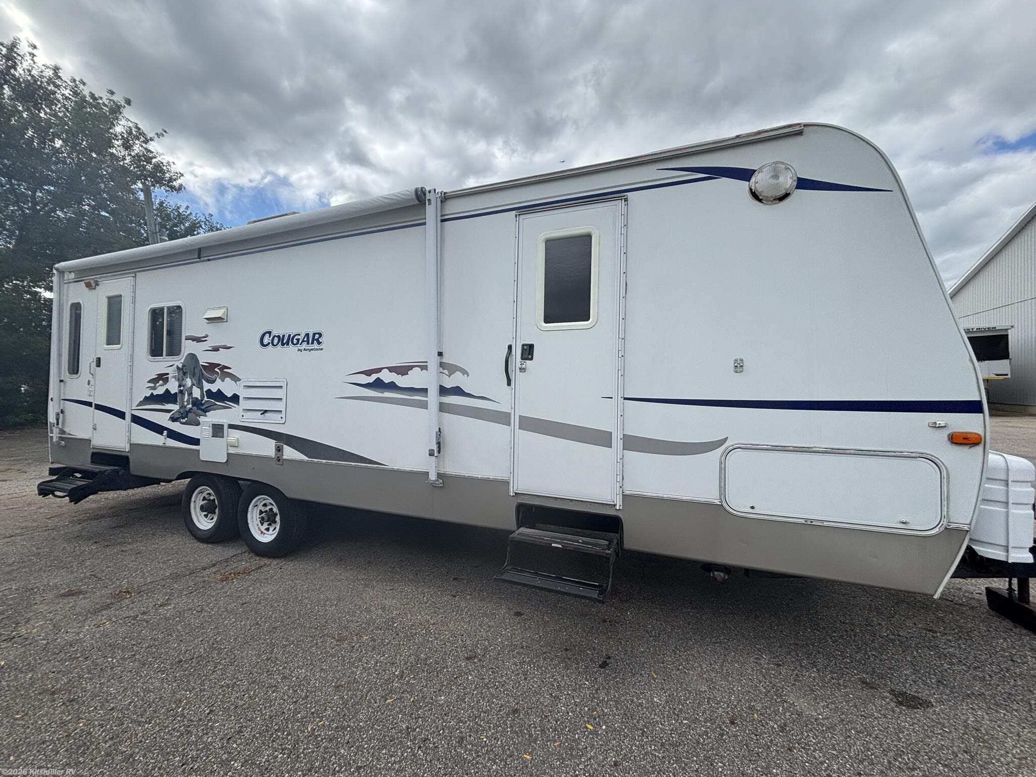 New 2004 Keystone Cougar 294RLS available in Mason, Michigan