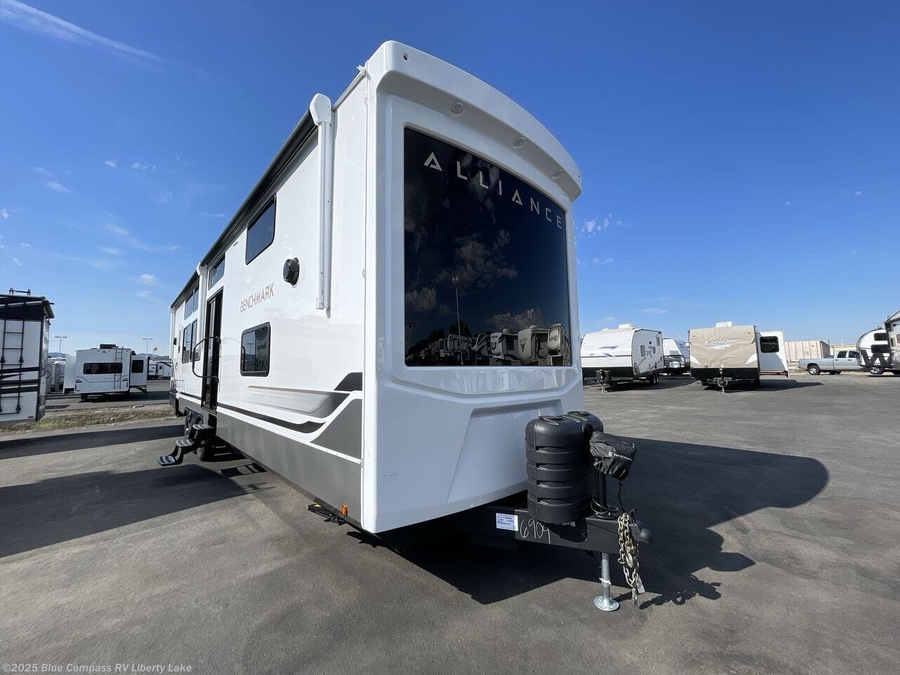 New 2026 Alliance RV Benchmark 44LFT available in Liberty Lake, Washington