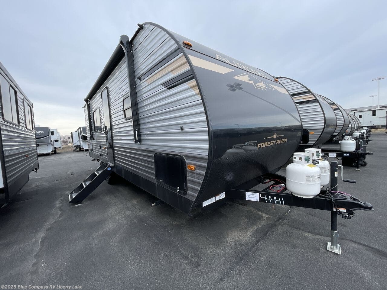 New 2025 Forest River Aurora Light 26BH available in Liberty Lake, Washington