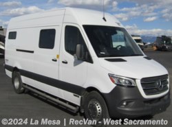 New 2023 Winnebago Adventure Wagon BMH70SE available in West Sacramento, California
