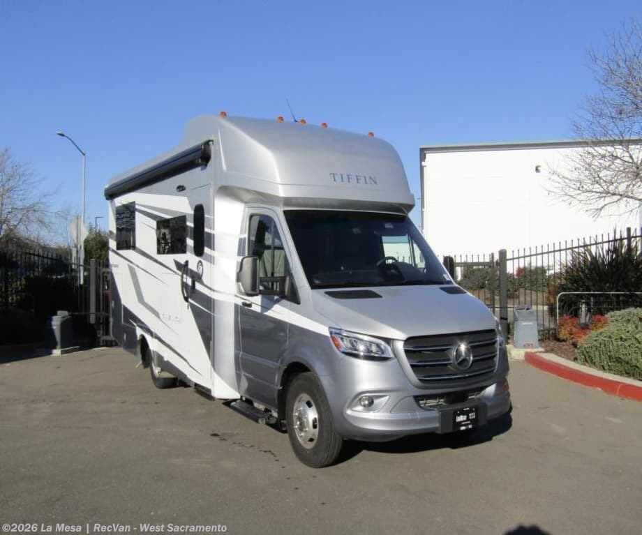 New 2026 Tiffin Wayfarer 25XLW available in West Sacramento, California