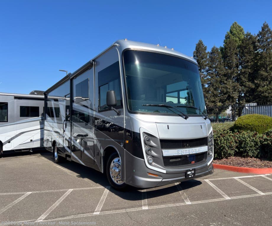 New 2027 Entegra Coach Vision XL 31UL available in West Sacramento, California