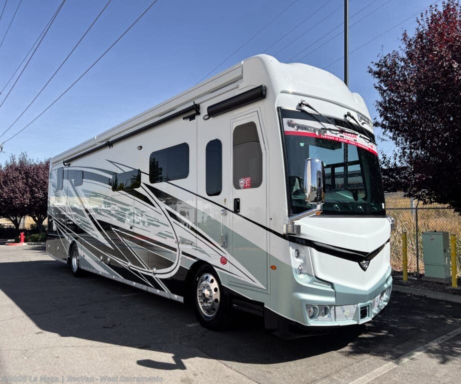 New 2027 Fleetwood Discovery LXE 40M-LXE available in West Sacramento, California