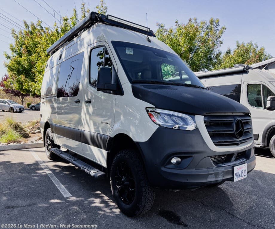 Used 2023  Entegra Coach Launch 19Y by Entegra Coach from La Mesa | RecVan - West Sacramento in West Sacramento, CA
