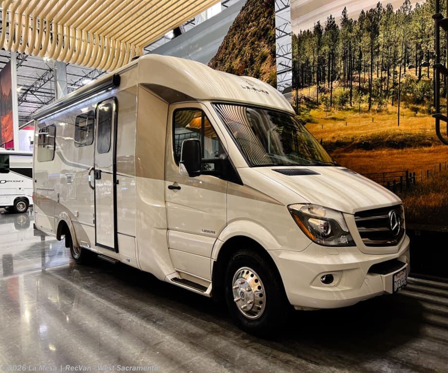 Used 2016  Leisure Travel  MH U24CB by Leisure Travel from La Mesa | RecVan - West Sacramento in West Sacramento, CA