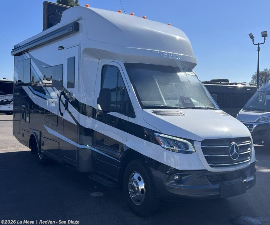New 2027 Tiffin Wayfarer 25XLW available in San Diego, California