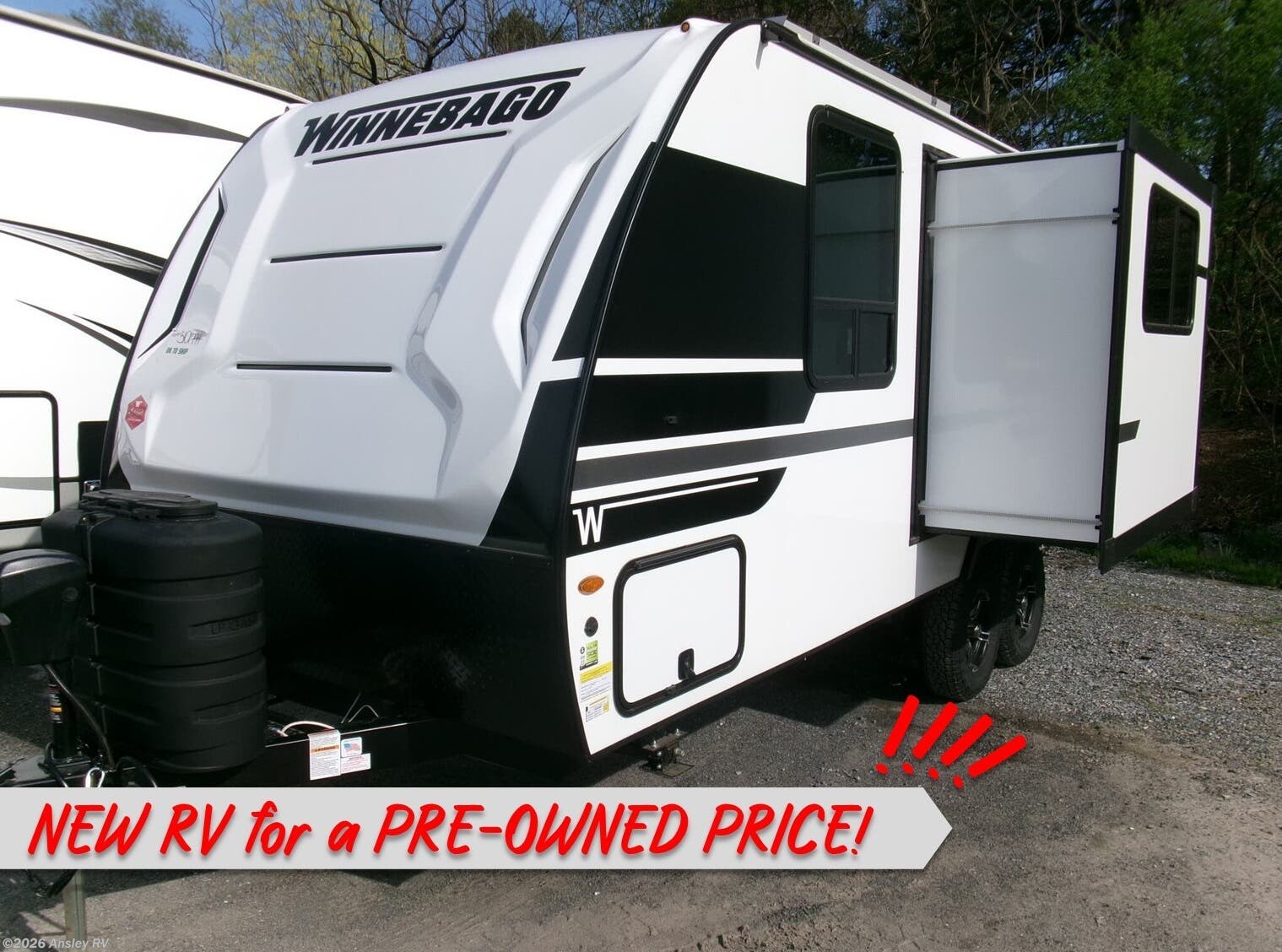 New 2025 Winnebago Micro Minnie 2108FBS available in Duncansville, Pennsylvania