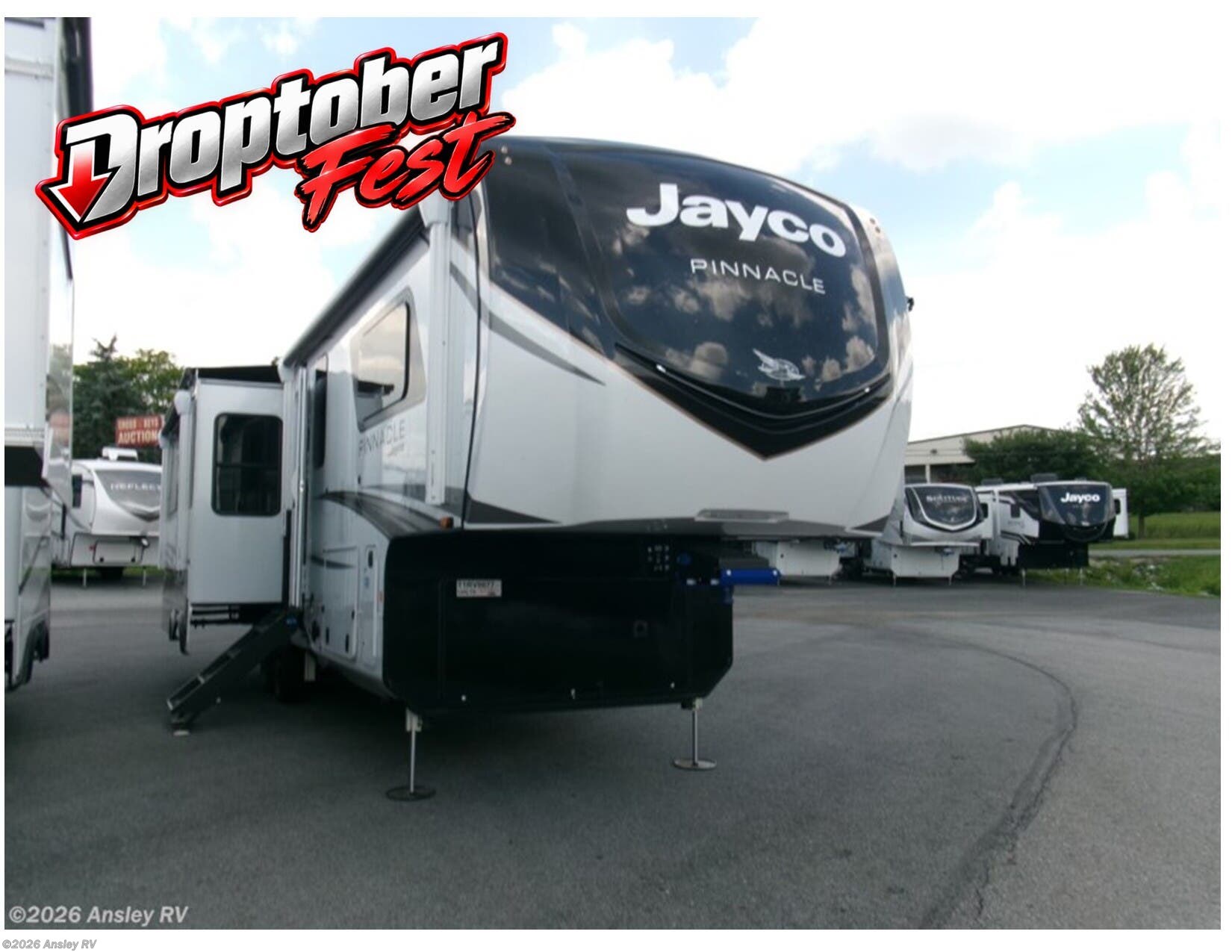 New 2026 Jayco Pinnacle 32RLTS available in Duncansville, Pennsylvania