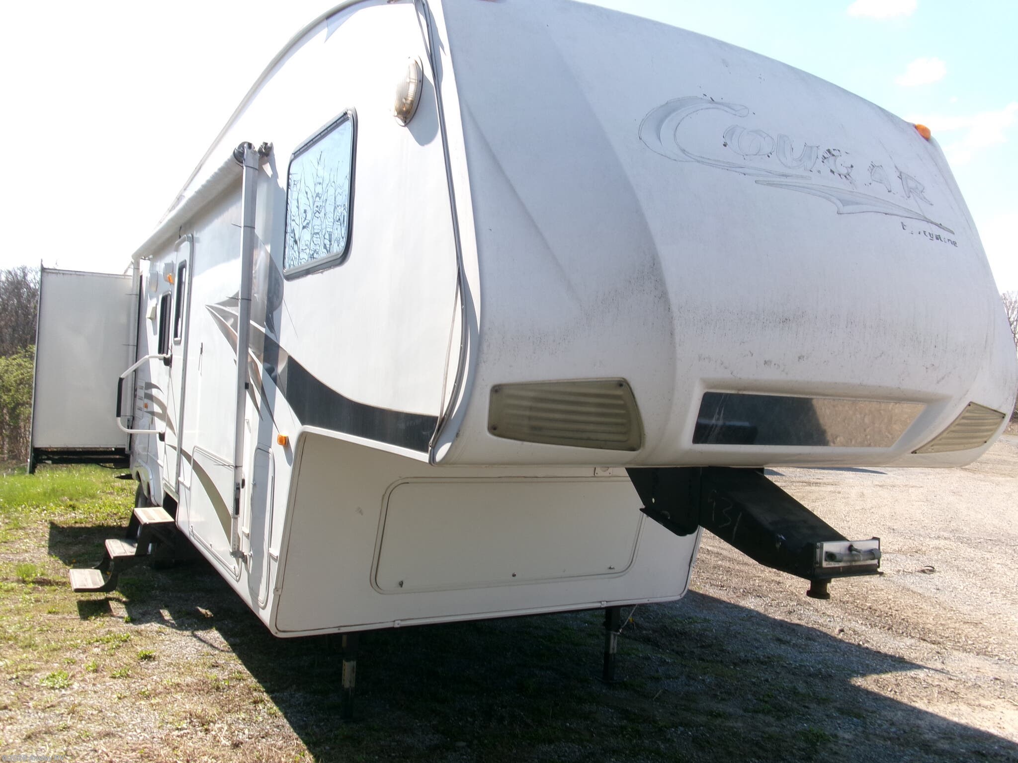 Used 2009 Keystone Cougar 293SAB available in Duncansville, Pennsylvania
