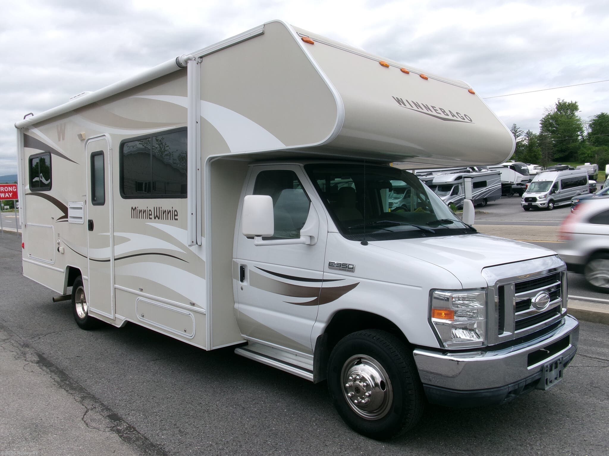 Used 2015 Winnebago Minnie Winnie 25B available in Duncansville, Pennsylvania
