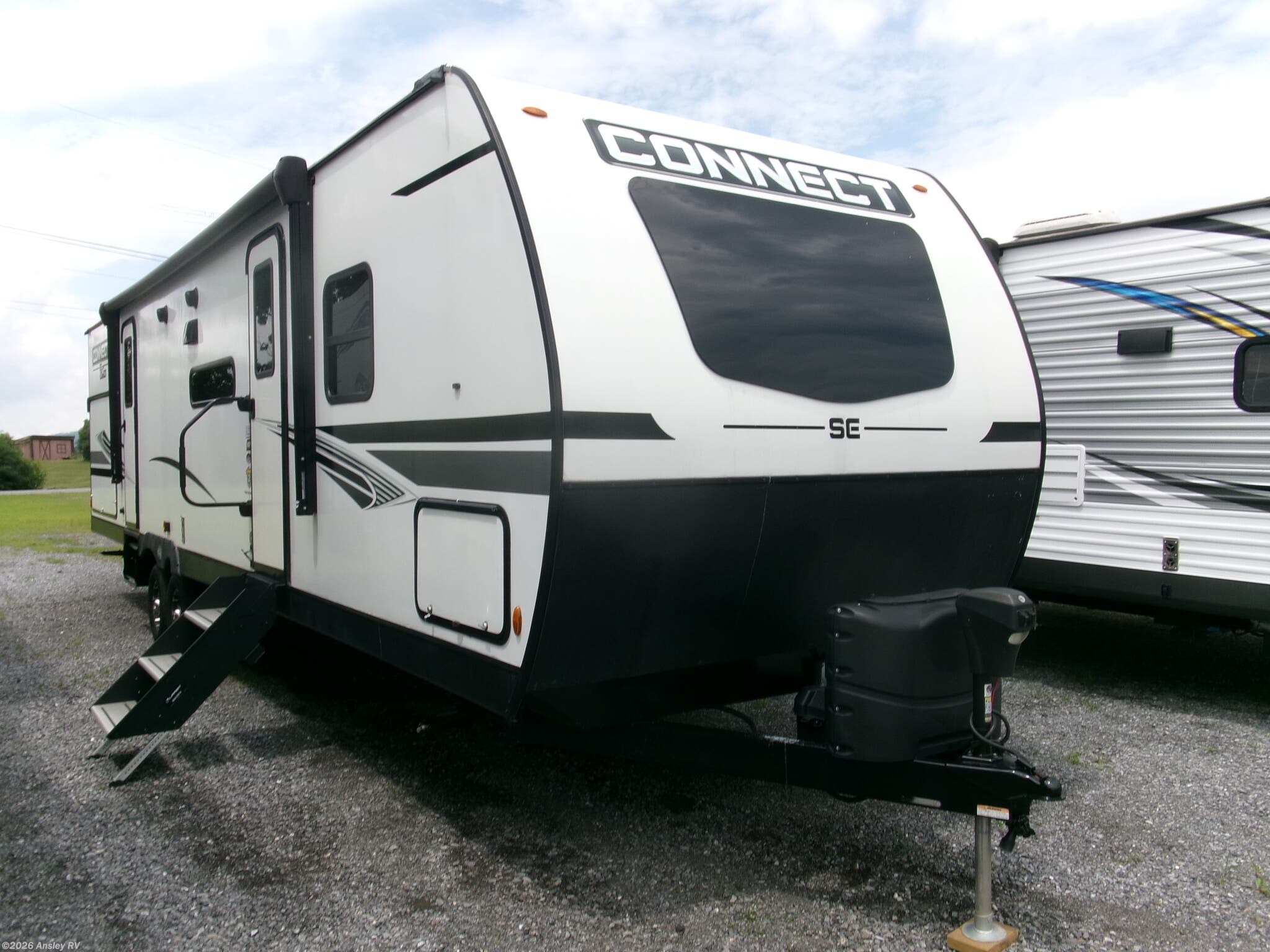 Used 2022 K-Z Connect SE C312BHKSE available in Duncansville, Pennsylvania
