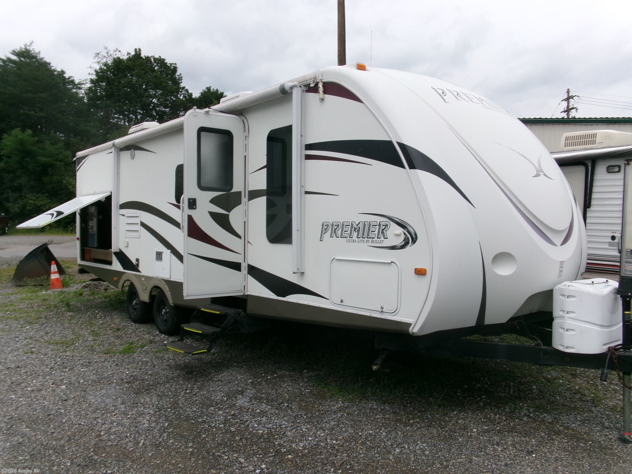 Used 2011 Keystone Bullet Premier 27RBPR available in Duncansville, Pennsylvania
