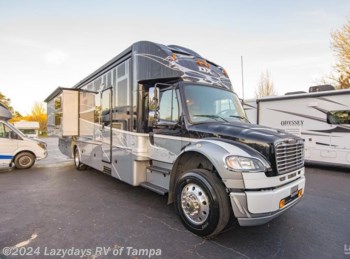 Used 2018 Dynamax Corp DX3 37BH available in Seffner, Florida