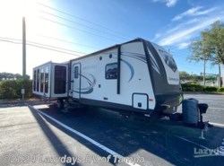 Used 16 Prime Time LaCrosse 327RES available in Seffner, Florida